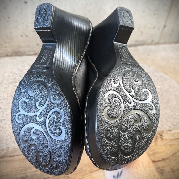 BORN WOMEN'S BLACK LEATHER HEEL SLIP-ON COMFORT SHOES SIZE 6 - Picture 13 of 16